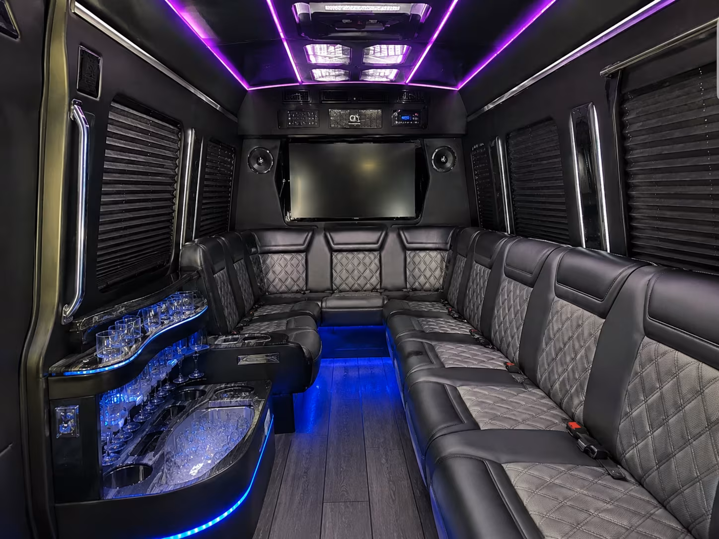 wedding guest shuttles to barn and outdoor venues near bismarck